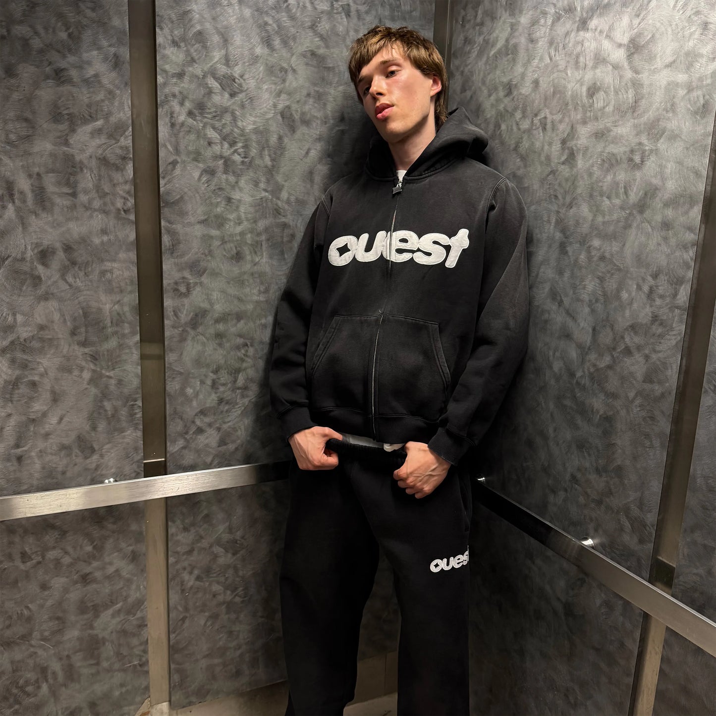 HOODIE ZIP-UP “OUEST” - NOIR WASHED