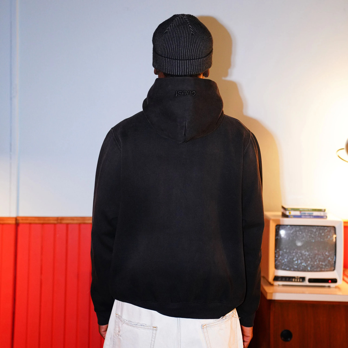 HOODIE “VARSITY” - NOIR WASHED