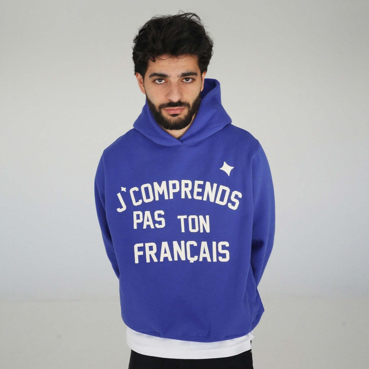 HOODIE “J’COMPRENDS PAS TON FRANÇAIS” - BLEU